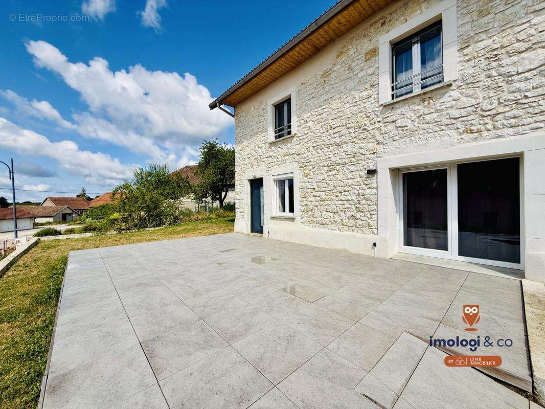 Appartement à CHAFFOIS