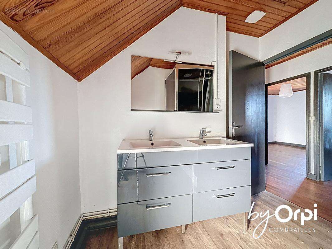 Maison à ARS-LES-FAVETS