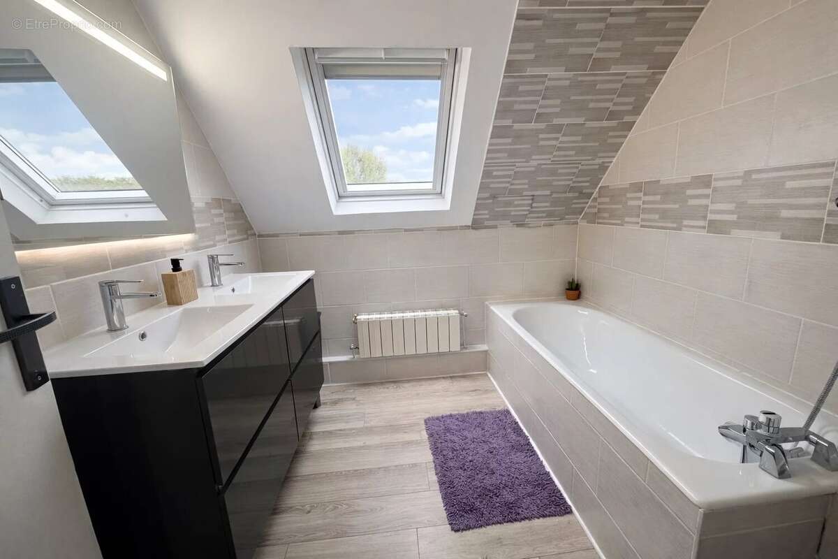 Maison à LIZY-SUR-OURCQ