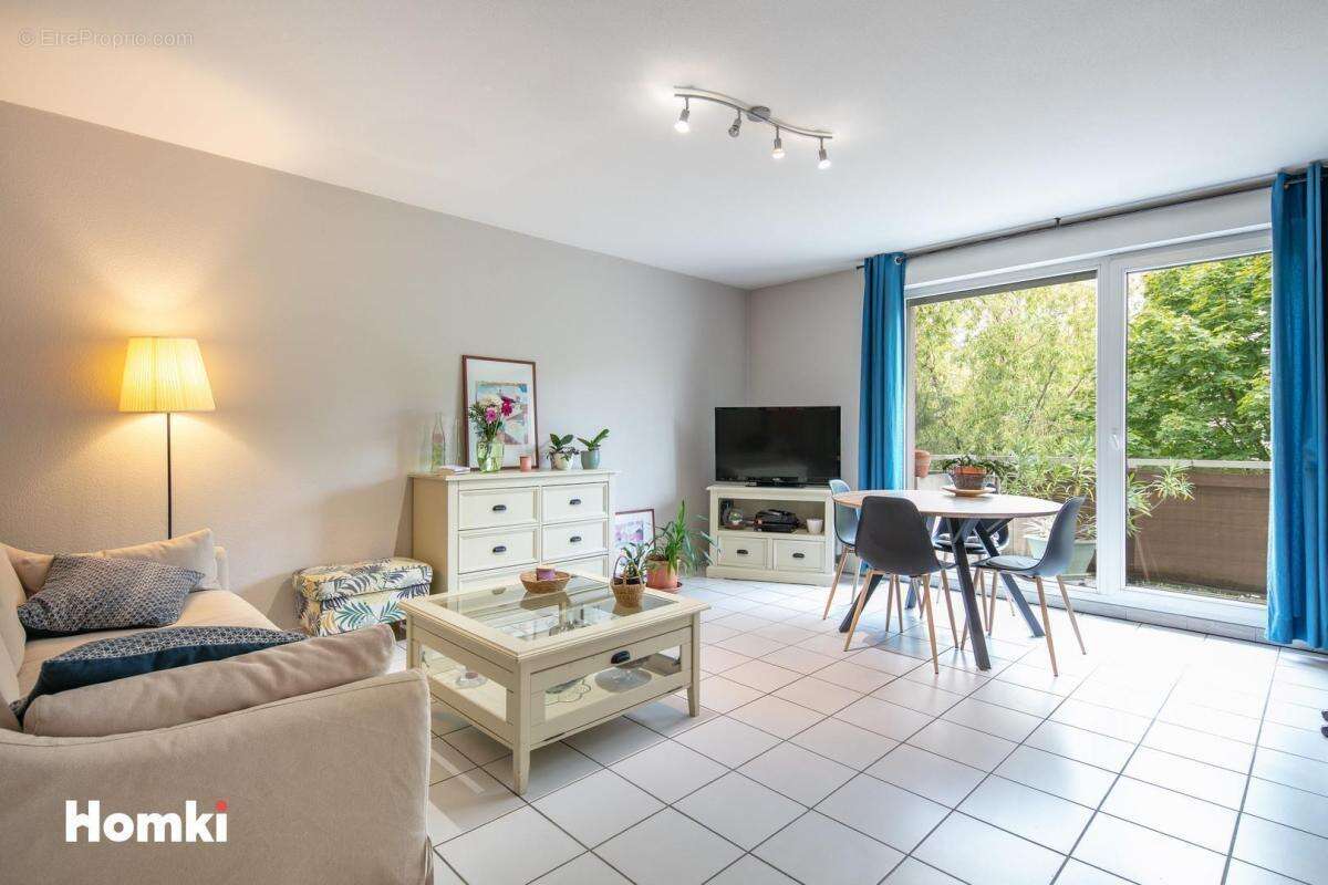 Appartement à MEYLAN