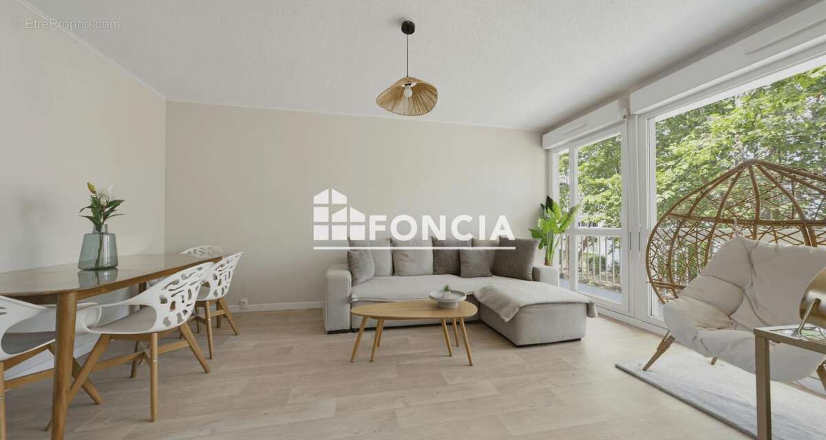 Appartement type 4 renove proche tram b - photo 2