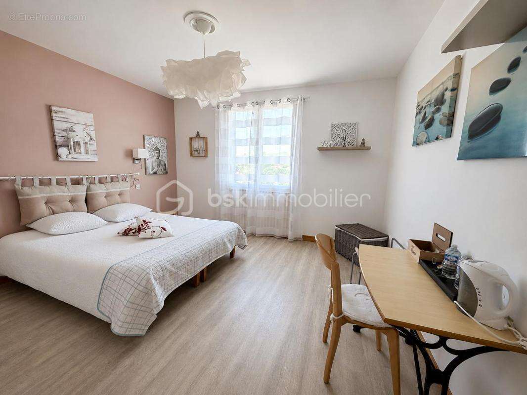 Limoux – Ancien hôtel avec gîtes et chambres d'hôtes, idéal pour un hôtel d'étape - photo 16
