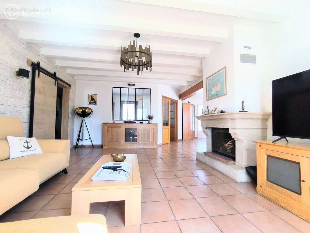 Maison à BOUIN