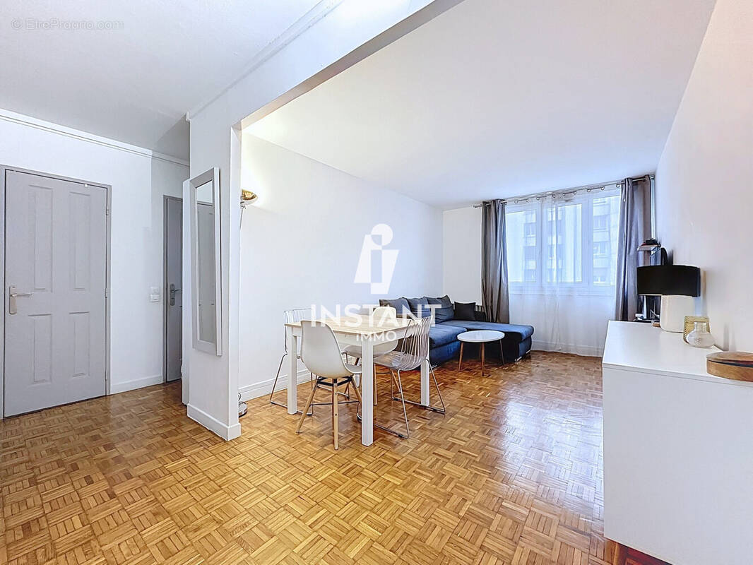 Appartement à MAISONS-ALFORT