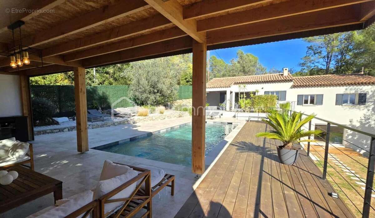 Maison à LORGUES