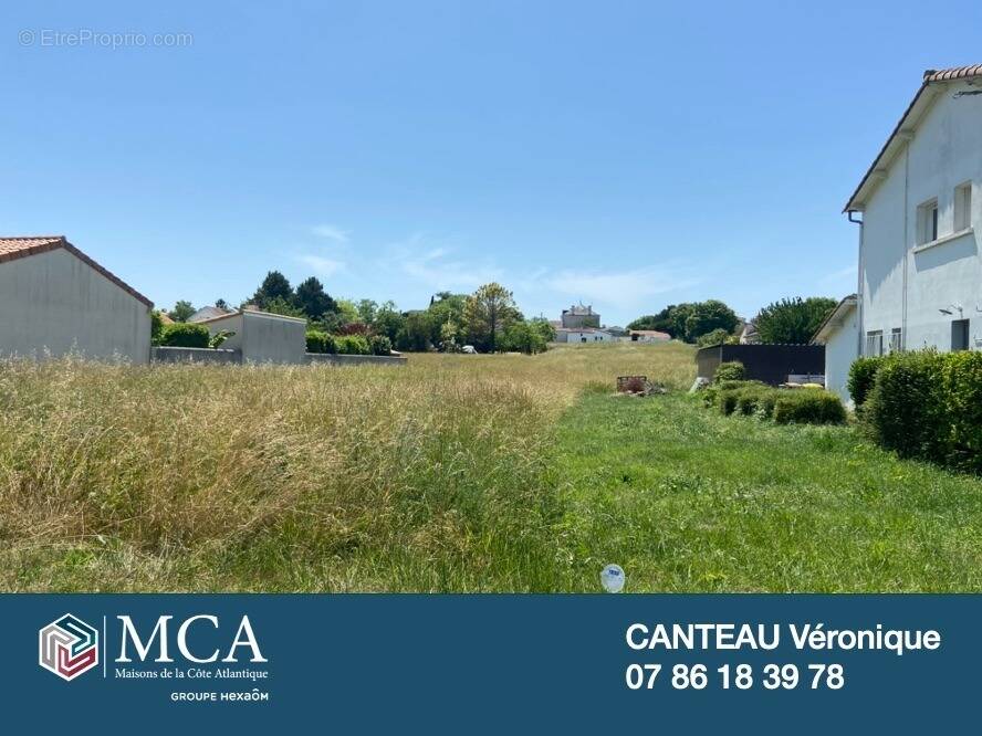 Terrain 1048 m² à Arvert  - photo 1