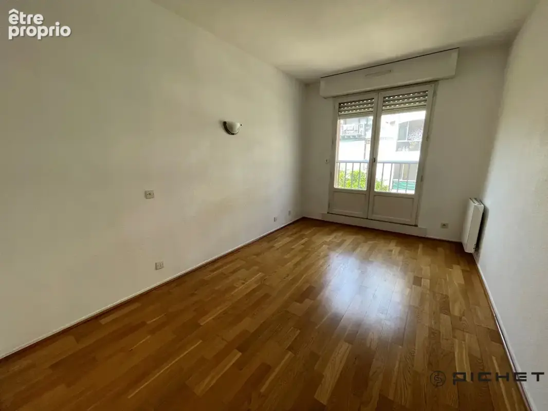 Appartement  T4 centre ville - photo 5
