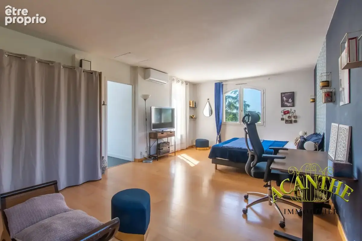 Maison 230 m² à Castelnau-Le-Lez  - photo 6