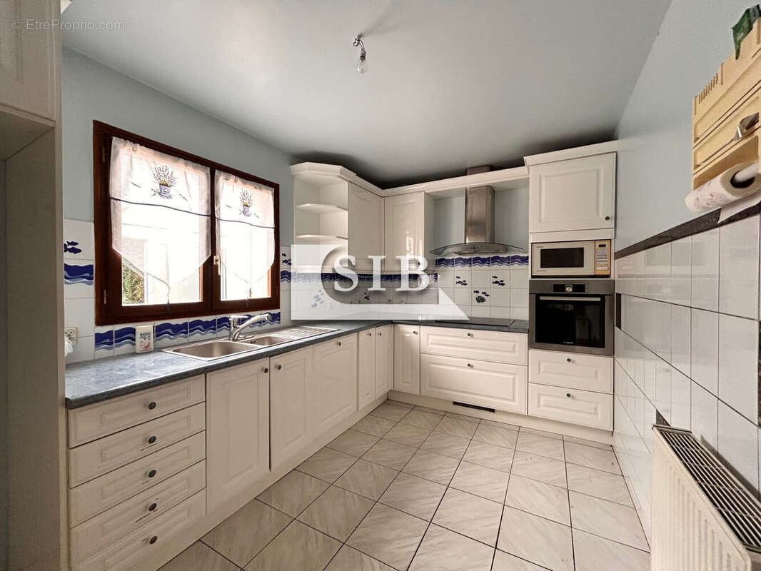 Maison à LA VILLE-DU-BOIS