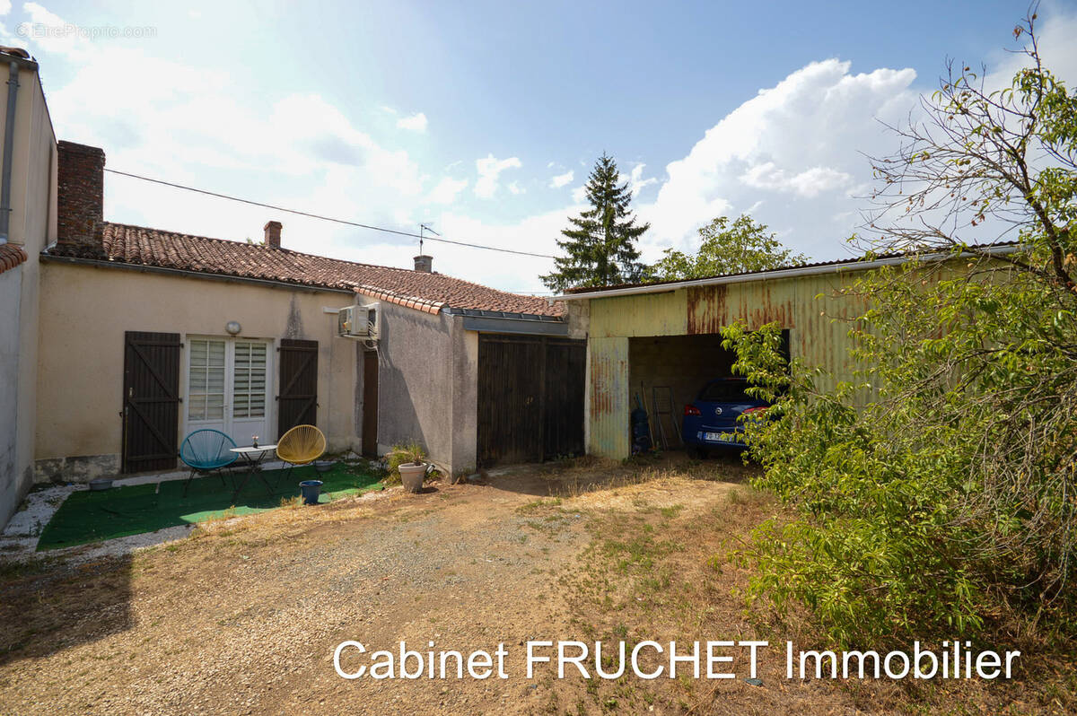 Maison à MONSIREIGNE