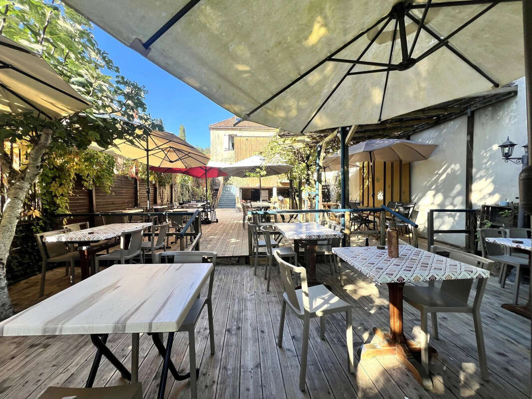 Commerce à LE BUGUE