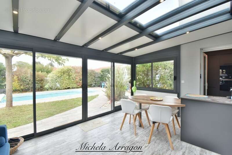 Maison à PORT-DES-BARQUES