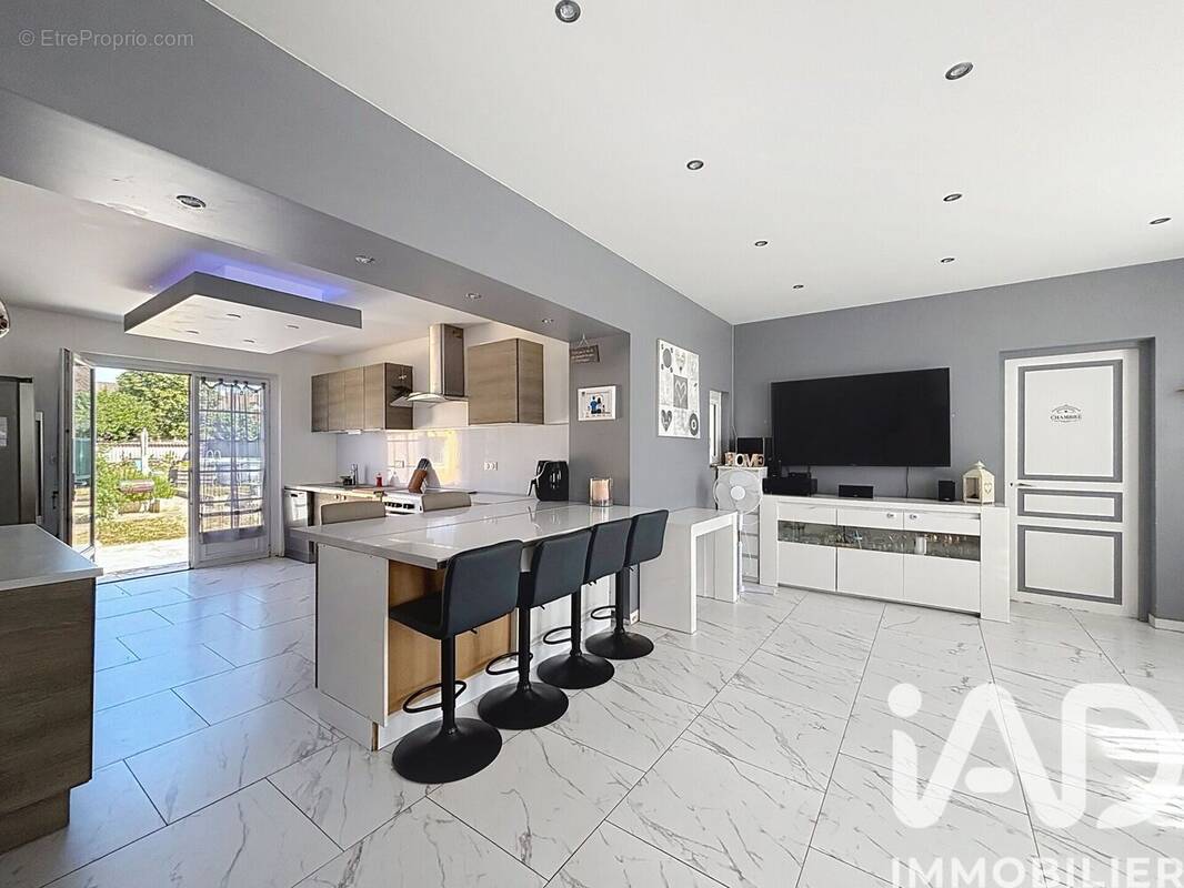 Photo 1 - Maison à CHERISY