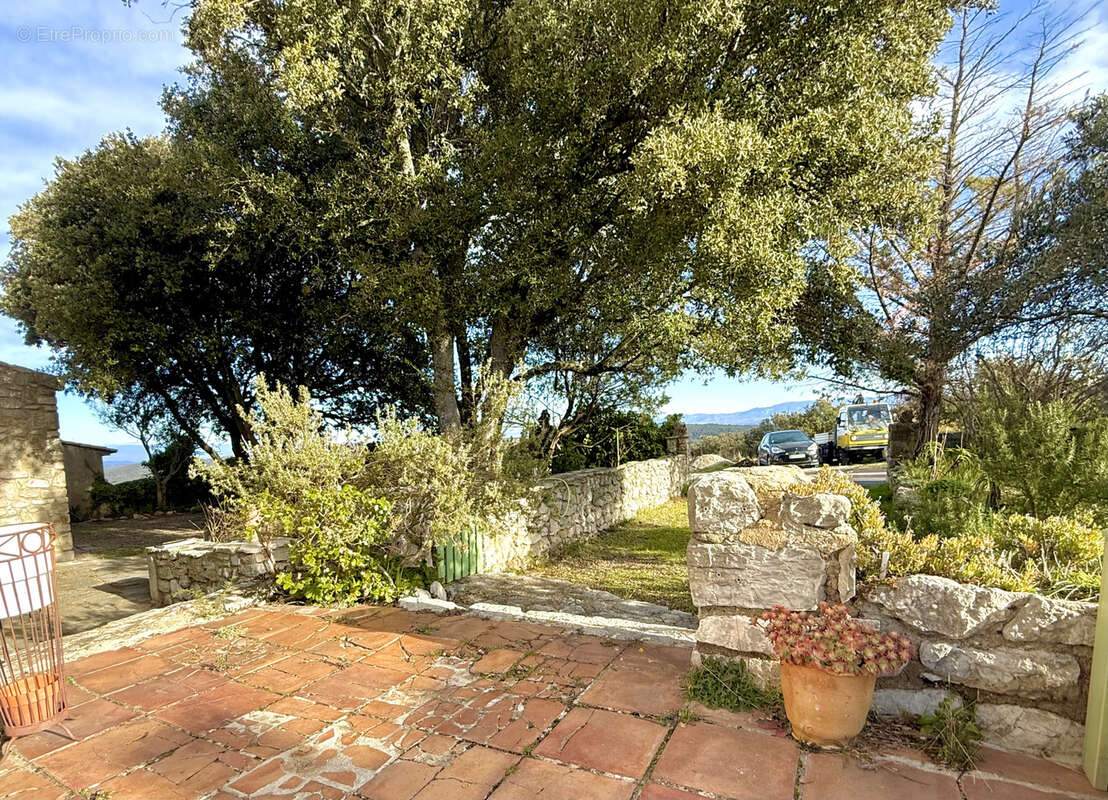 Maison à SAINT-JULIEN