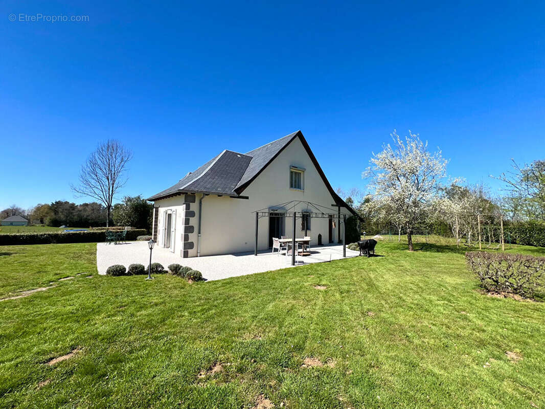 Maison à SAINT-CIRGUES-DE-MALBERT