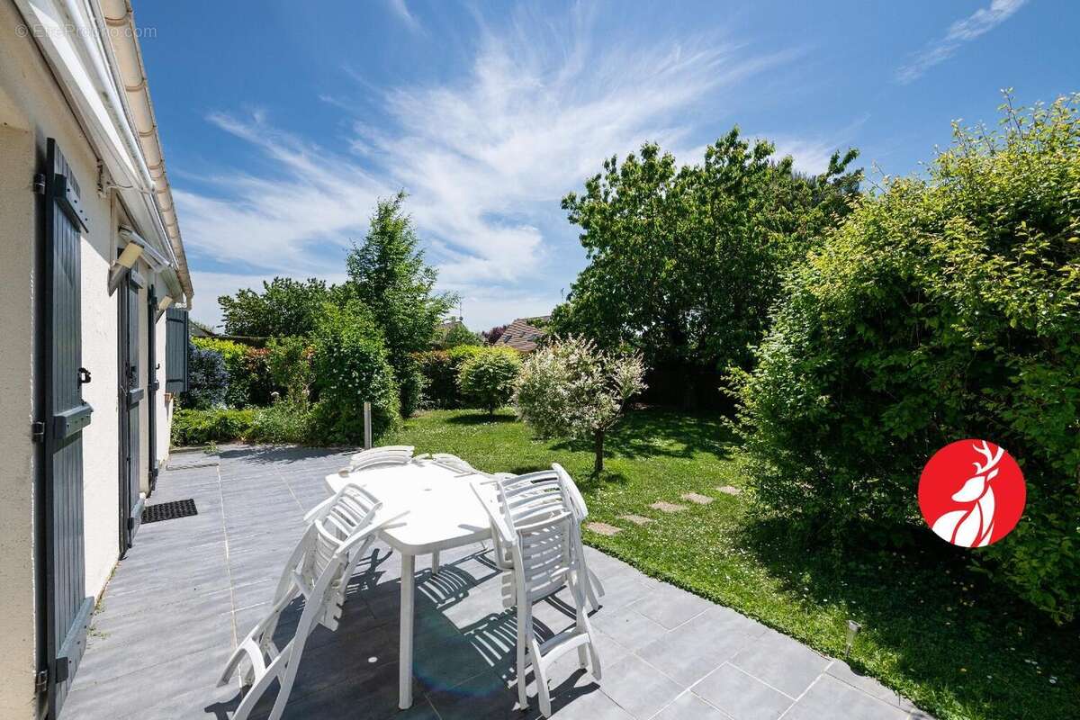 Maison à LA CHAPELLE-LA-REINE