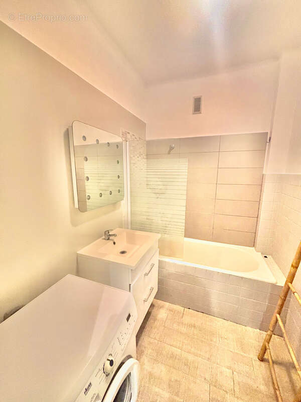 Le cannet limite cannes t2 49 m2 dans résidence bourgeoise 2 balcons meublé cave parking - photo 6