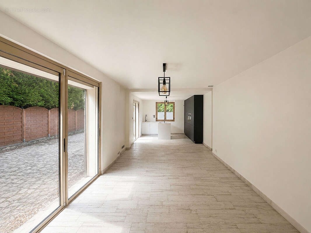 Maison Saint Brice Sous Foret 6 pièce(s) 190 m2 - photo 2
