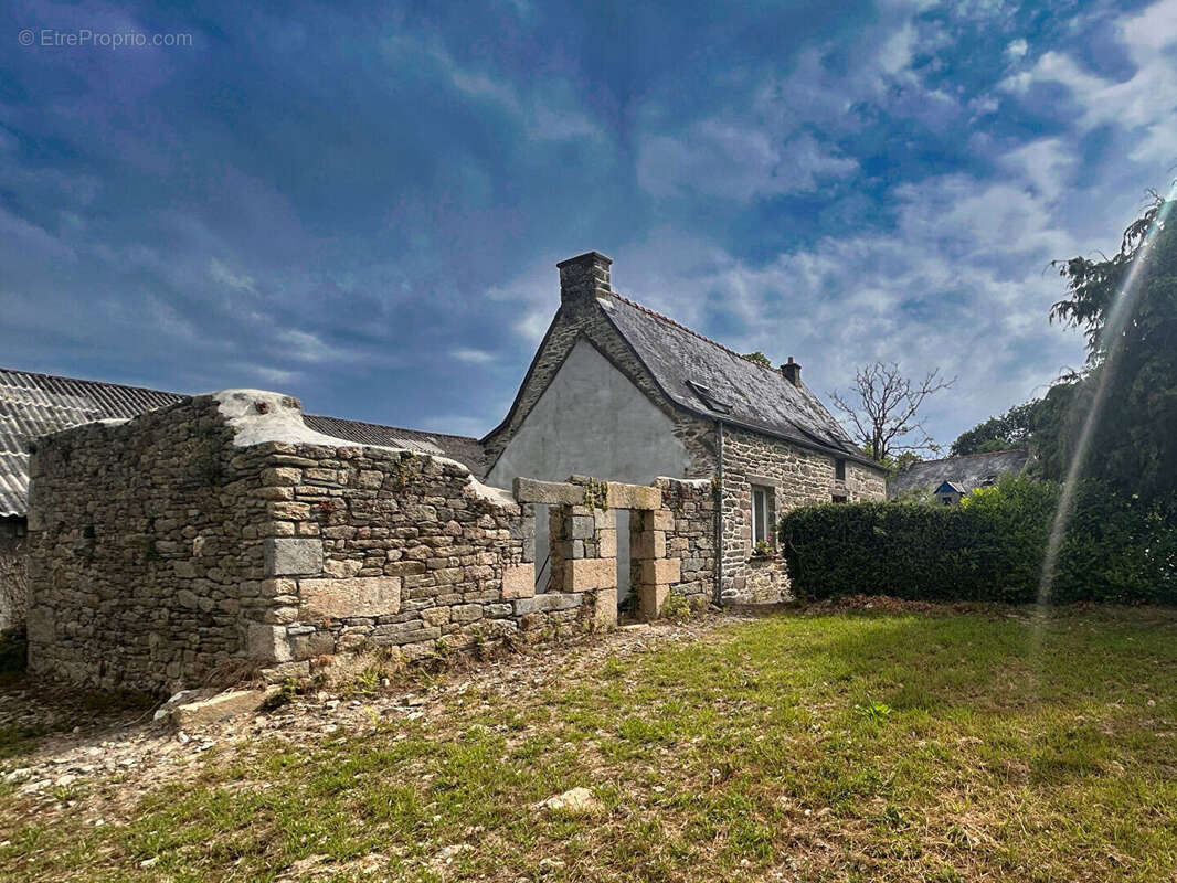Maison à ROSTRENEN
