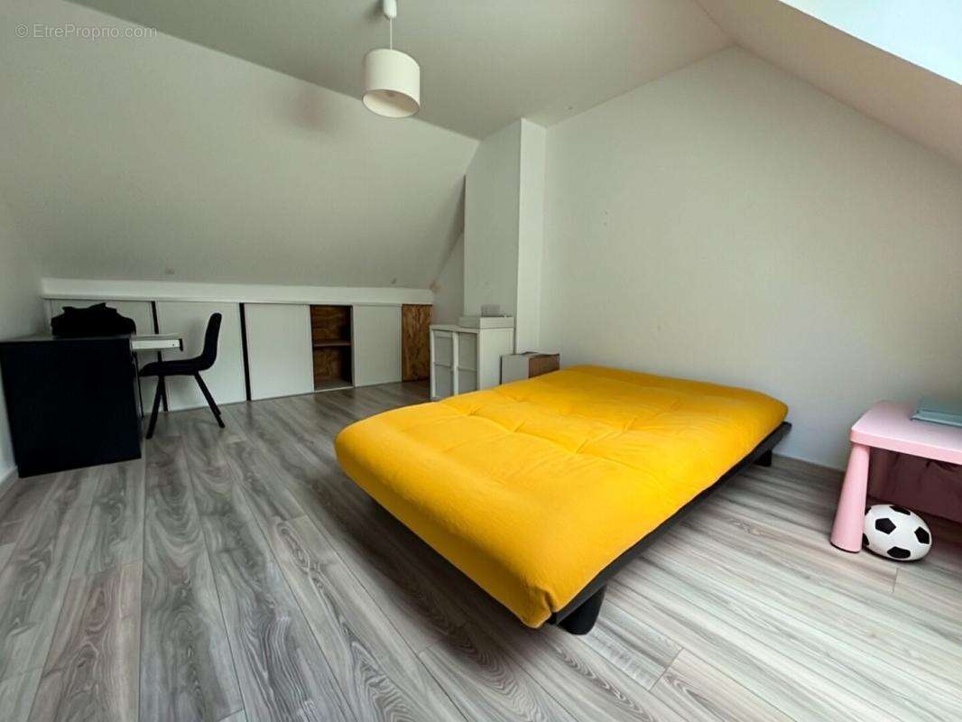 Maison à SACLAS