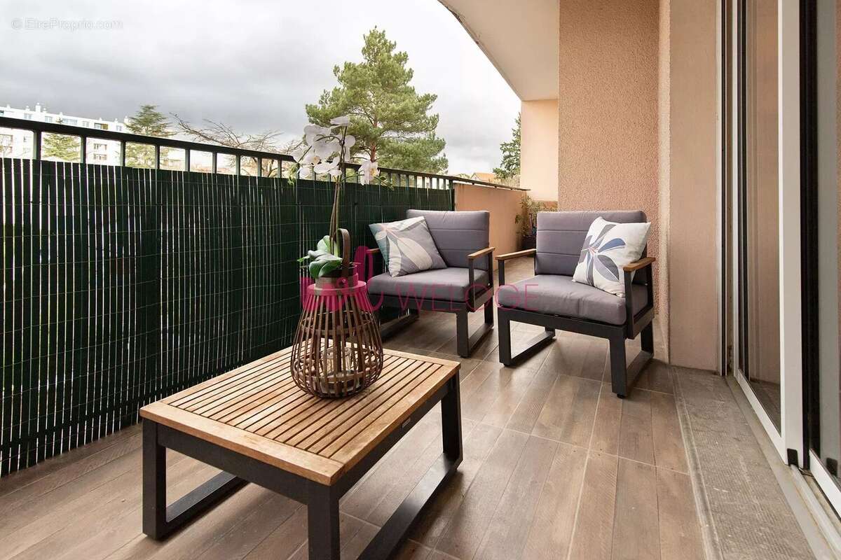 Appartement à SAINTE-FOY-LES-LYON