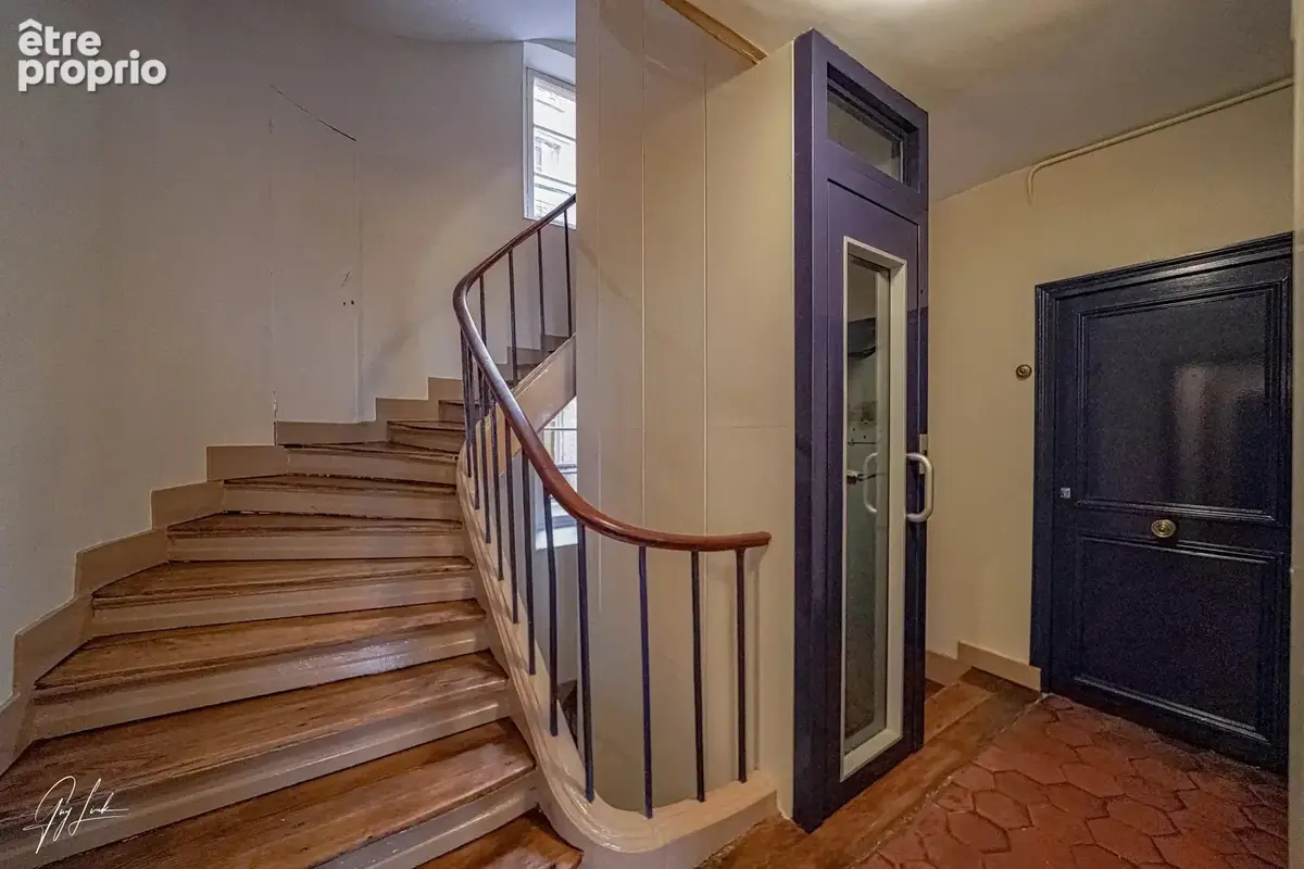 Paris 7ème Rue Saint Dominique - 3 pièces 57m² Sud - photo 15