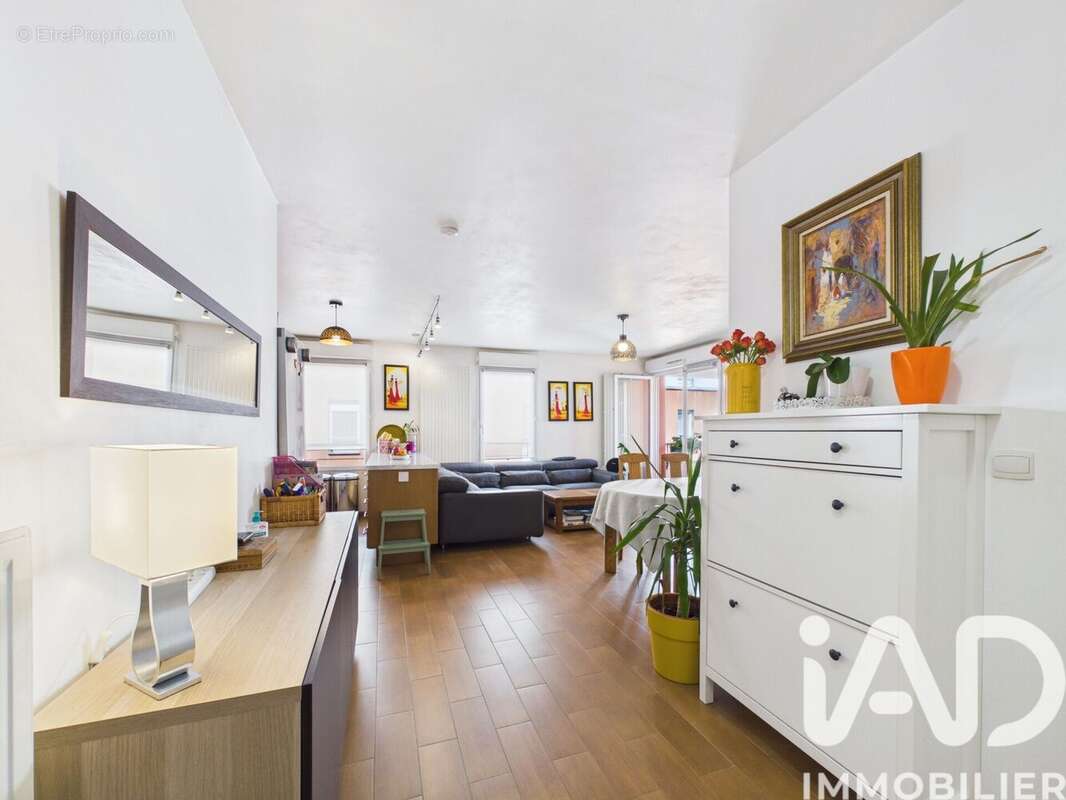 Photo 2 - Appartement à CHEVILLY-LARUE