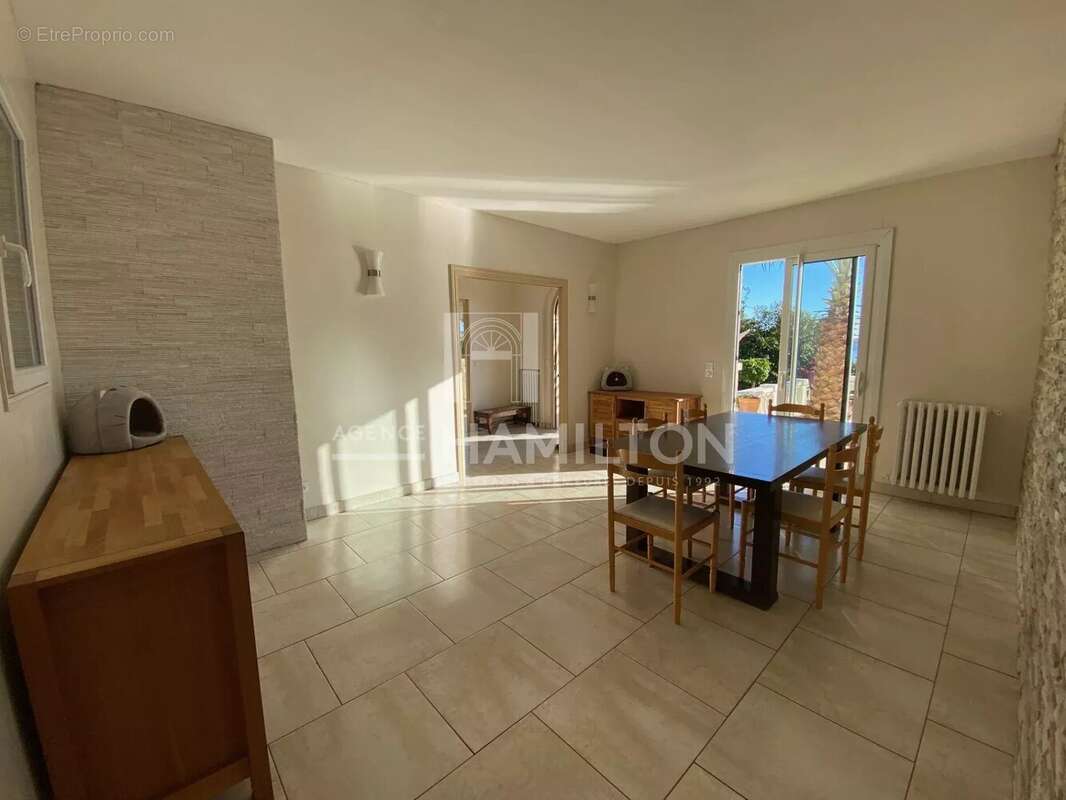Maison à VALLAURIS