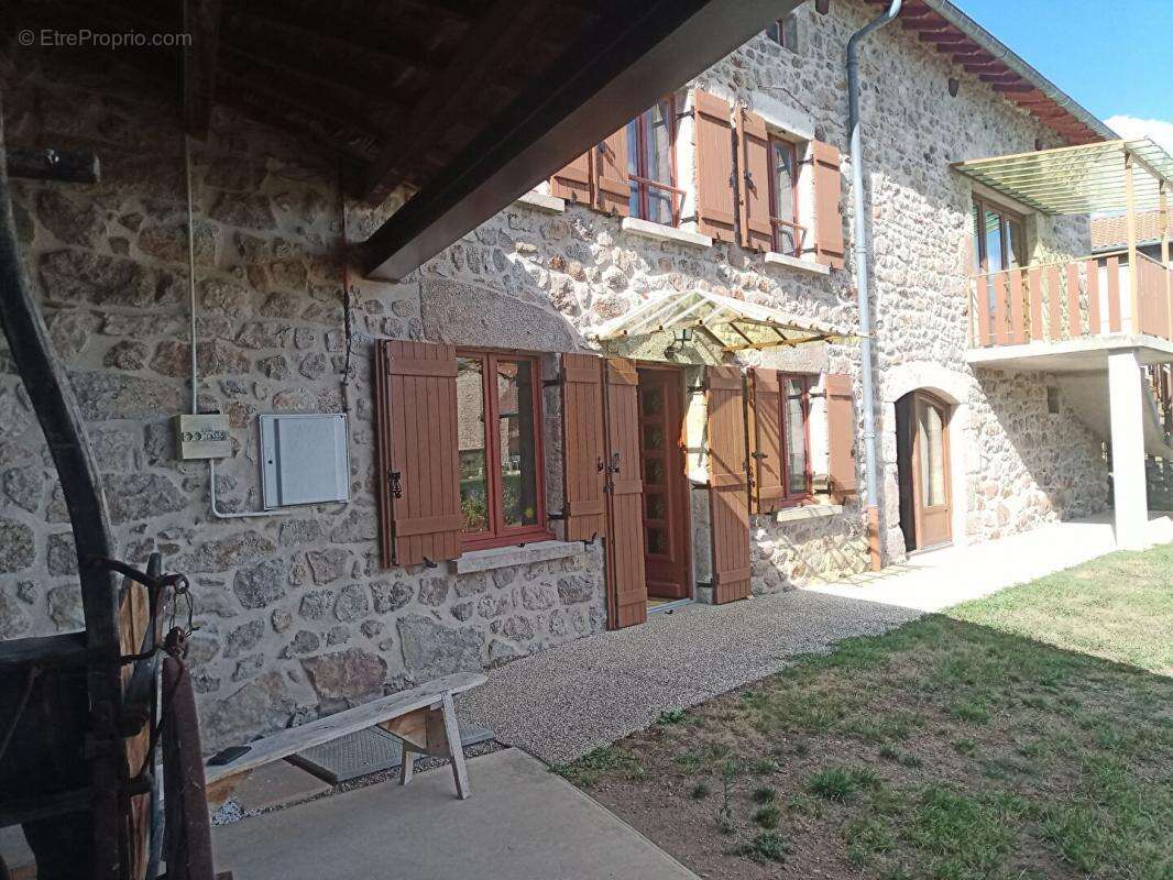 Maison à SOLIGNAC-SOUS-ROCHE