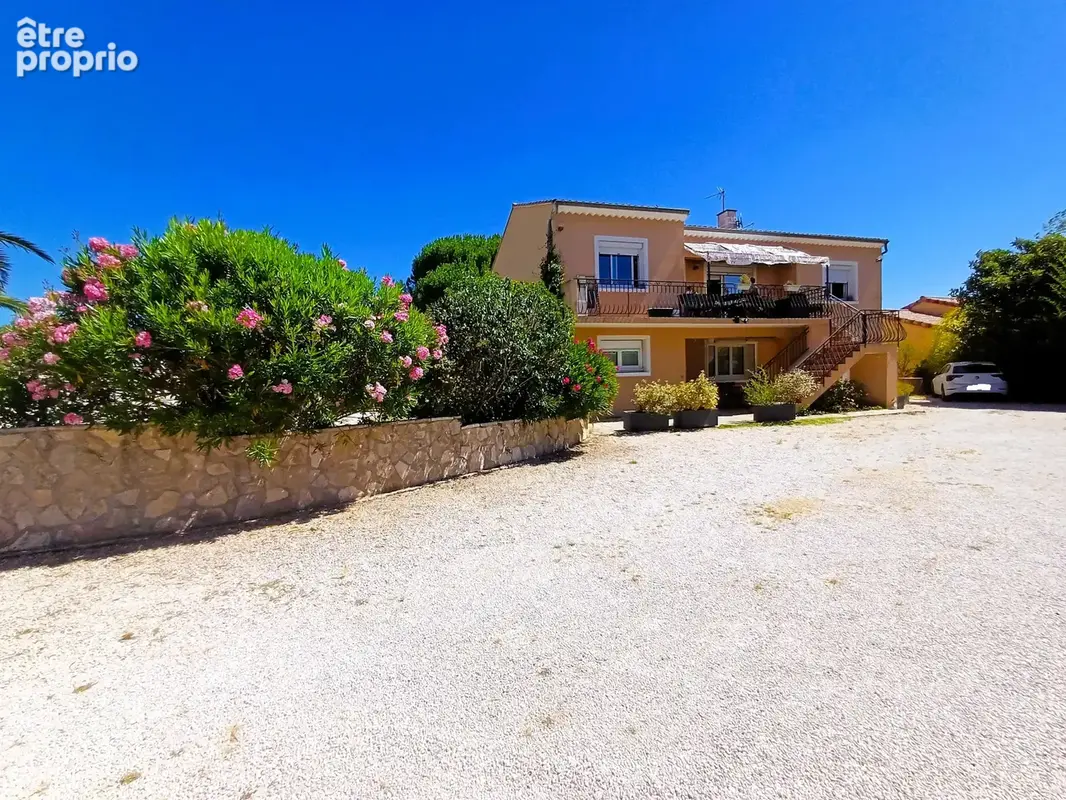 Maison à MONTELIMAR
