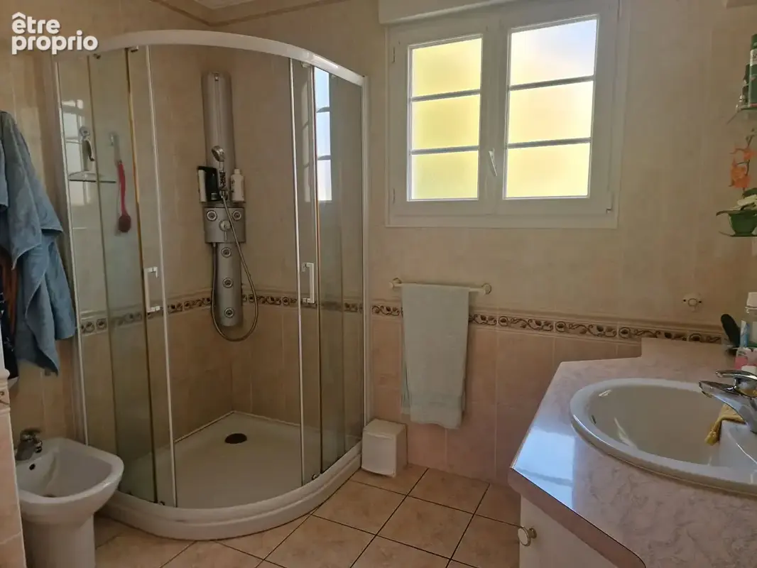 Falleron - 99 m² habitable - sous sol de 130 m²  en surface utile avec garage - grange 105 m² - photo 13