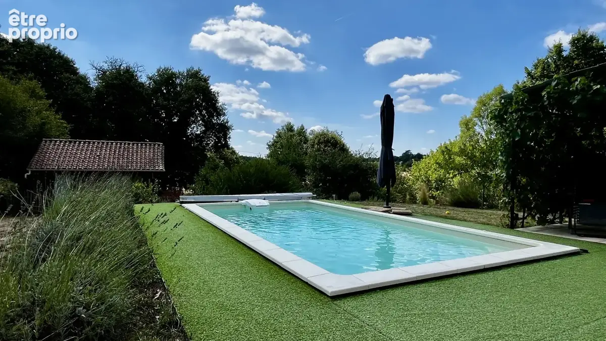 Maison de plain-pied avec piscine dans un environnement calme - photo 11