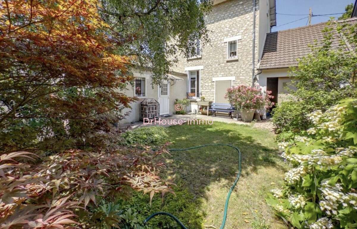 Maison à MANTES-LA-VILLE