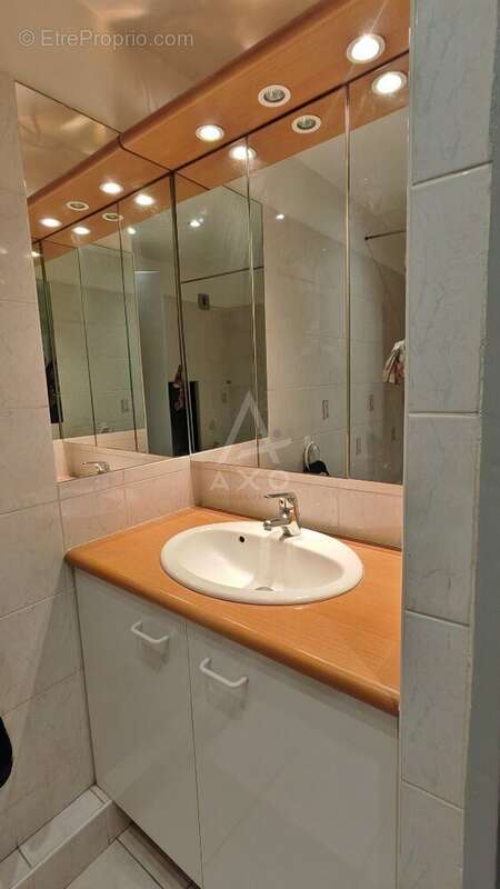 Appartement à EZANVILLE