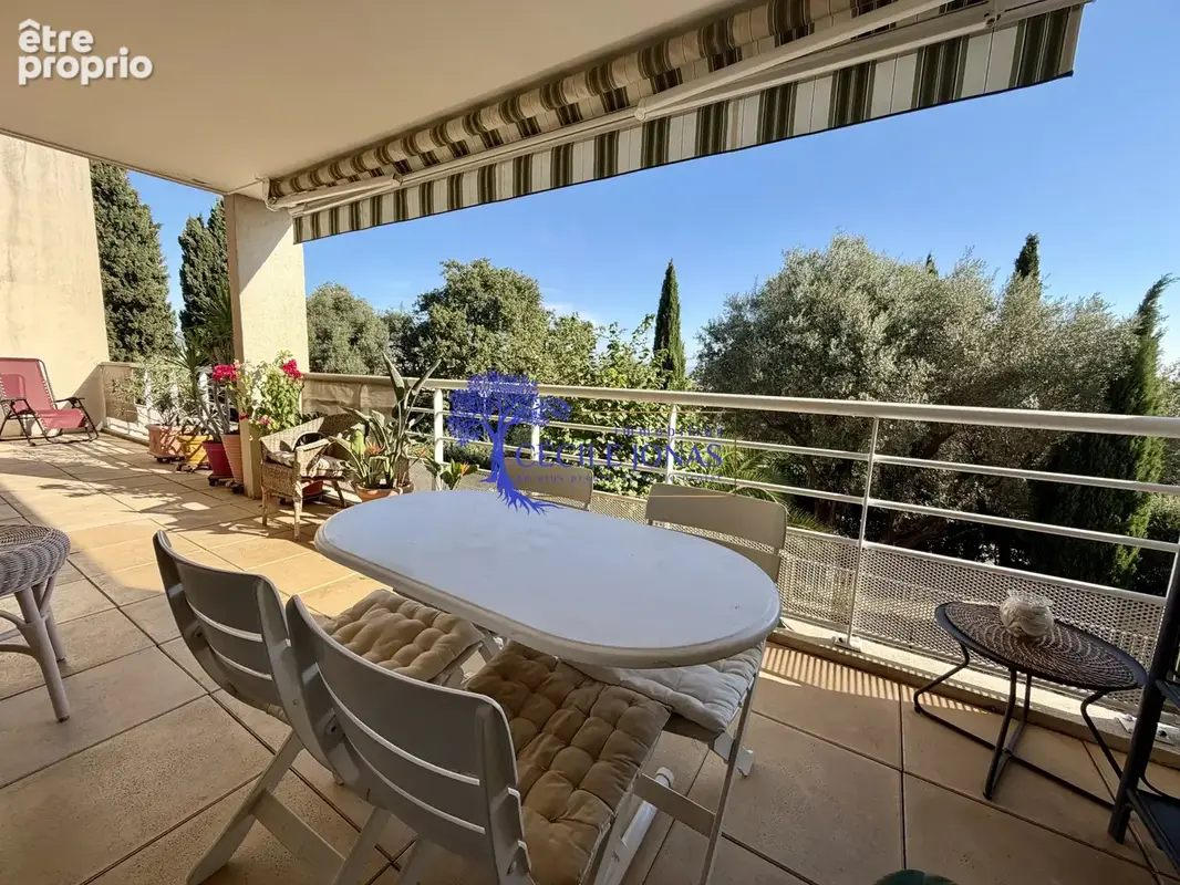 Appartement à HYERES