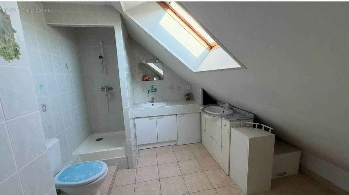 Maison familiale de 170 m2 Saint-Martin-Des-Lais - photo 12