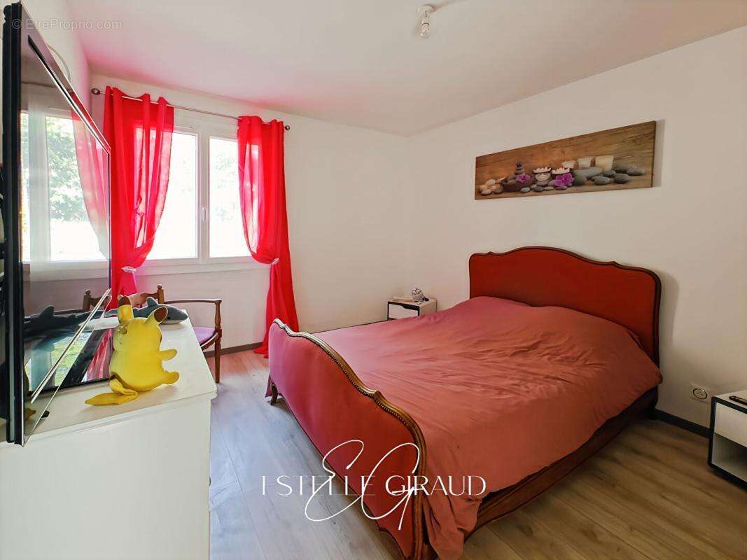 Villa de plain pied, 3 Chambres, Garage, Terrasse, Grand  Jardin - photo 11