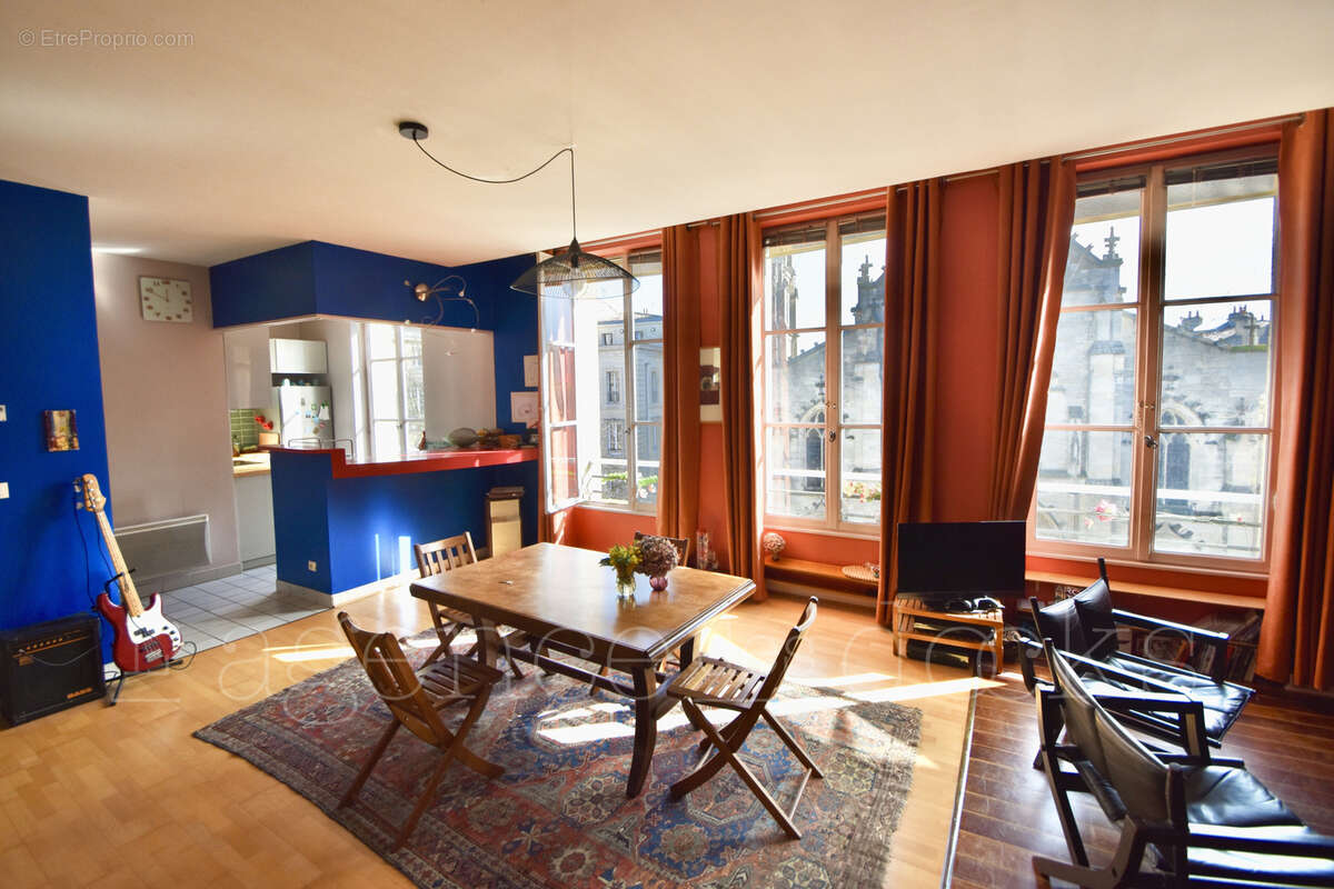 Appartement à BORDEAUX