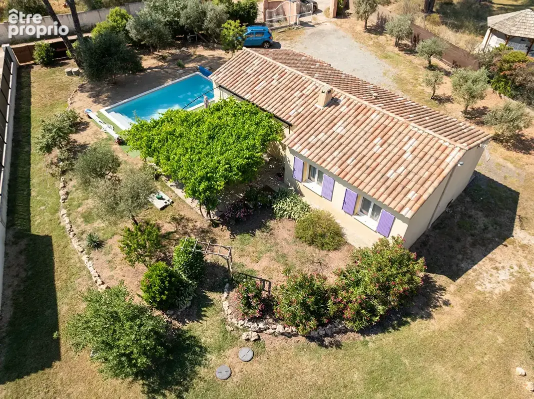 A VENDRE EN EXCLUSIVITE ! À  VIDAUBAN Maison de plain-pied 4 pièces 88 m2 avec piscine  sur un terrain de 1 455 m2 - photo 3