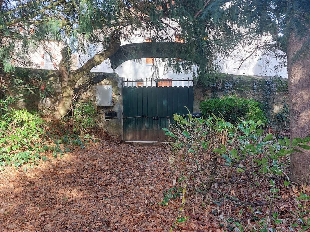 Maison à BUSSET