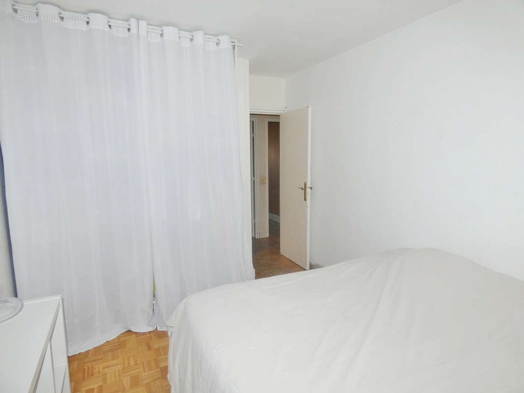 PONTOISE - APPARTEMENT 4 pces - 81 m2 - Cave - Place parking - - photo 16