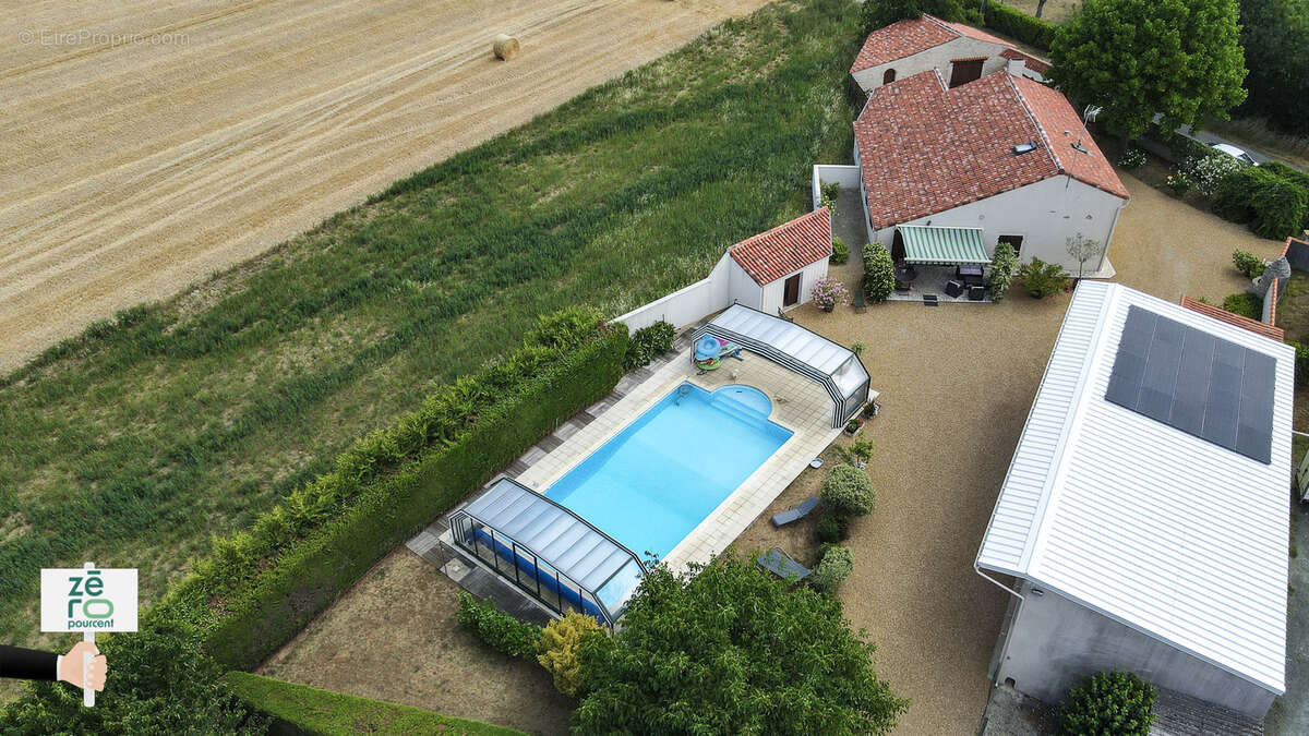 Maison à NALLIERS