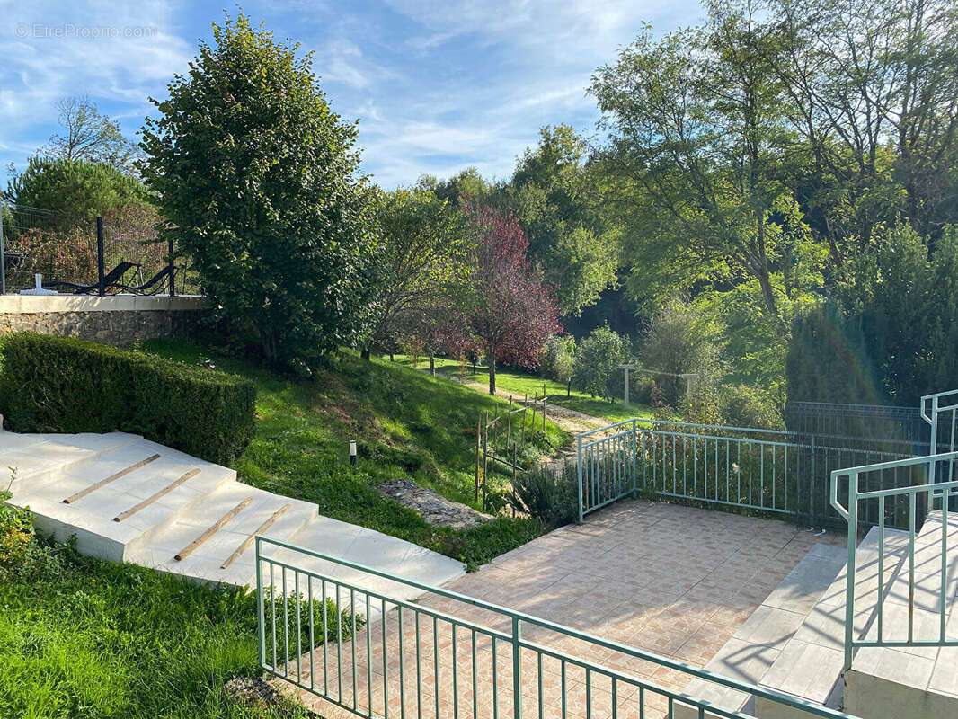 Maison à SAINT-PIERRE-DE-COLE