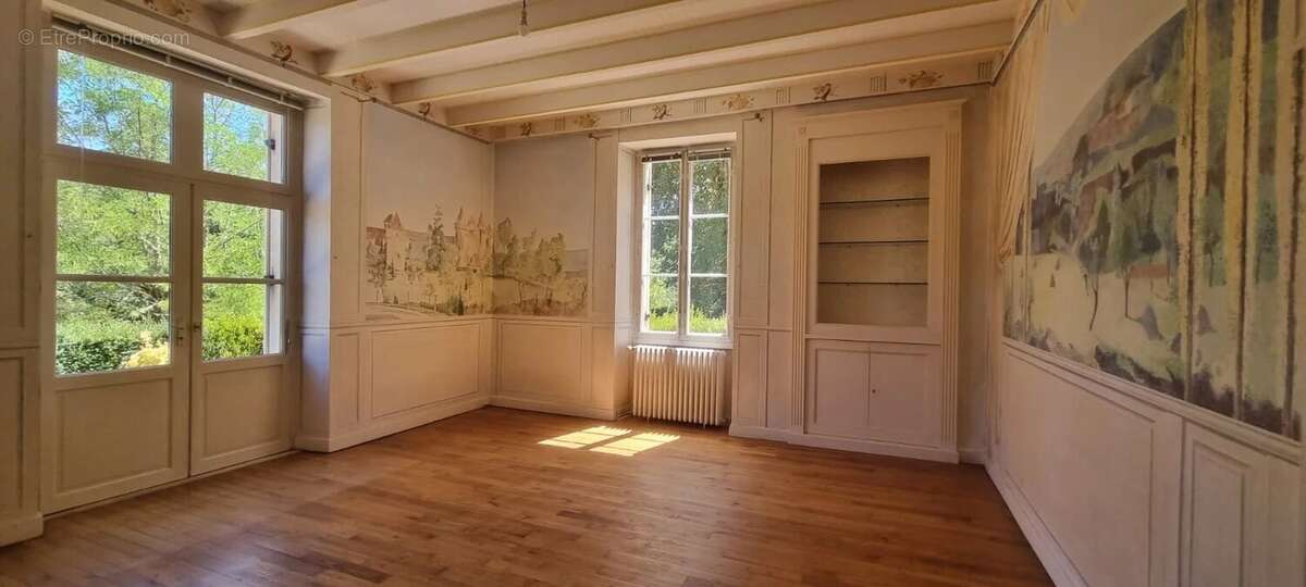 Maison de maître avec piscine et dépendances - photo 9