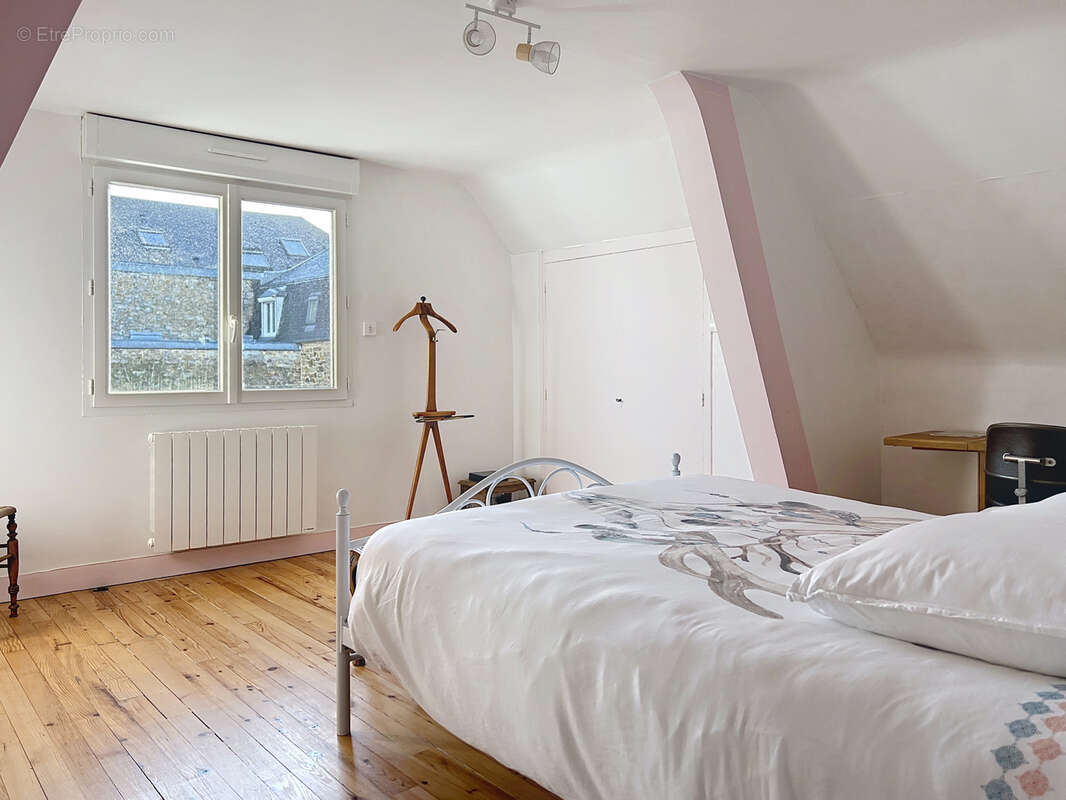 Maison à VILLEDIEU-LES-POELES