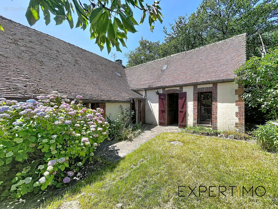 Maison à LE MESNIL-THOMAS