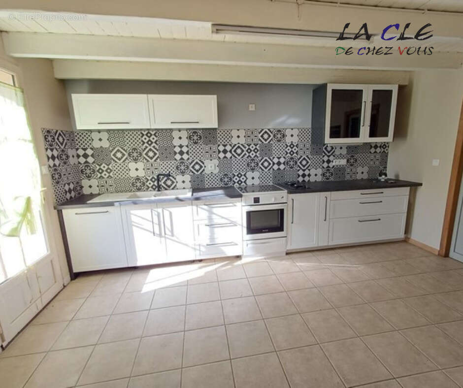 Maison à COULONGES-SUR-L&#039;AUTIZE