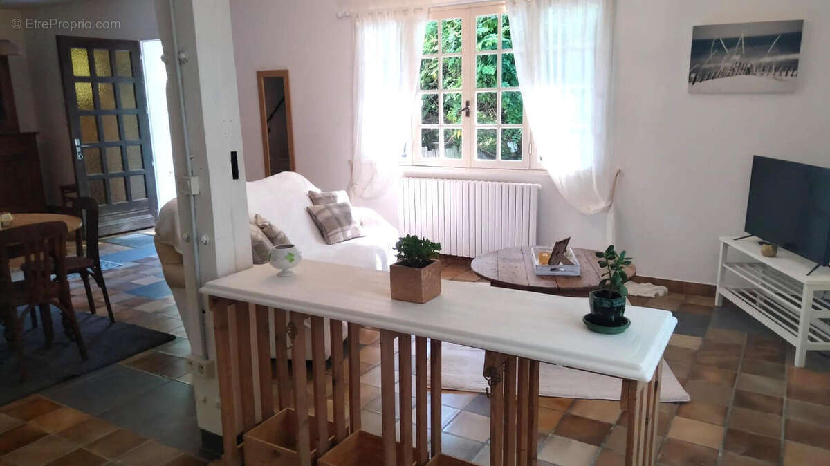 30 SEPT - SEJOUR - Maison à ALLOUE