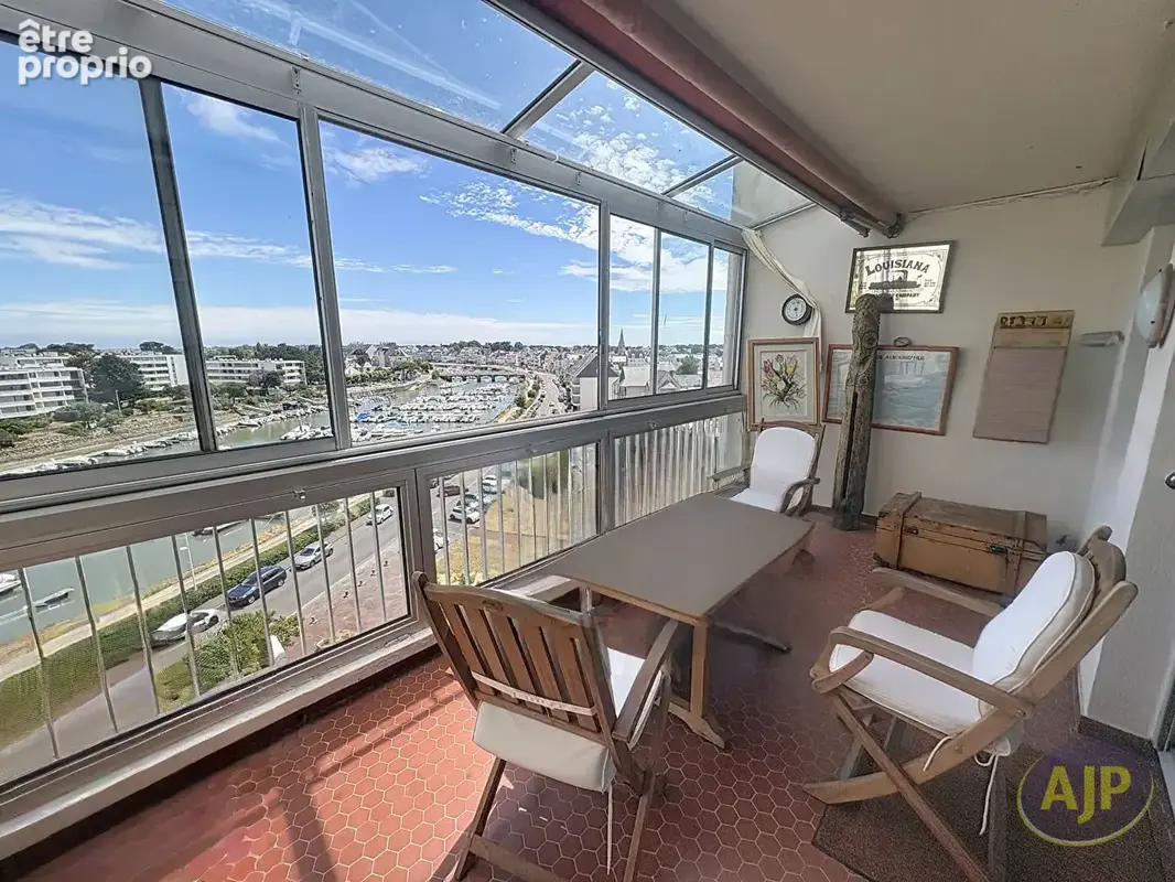 LE POULIGUEN -  85 m² dernier étage avec vue imprenable sur le port de plaisance - photo 2