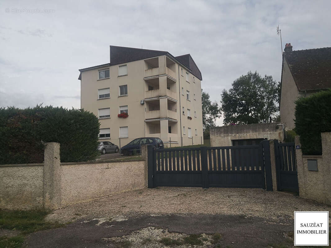 Appartement à SAINT-BENOIT-DU-SAULT